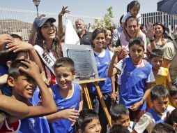 La belleza tapatía pudo convivir con niños presentes en el lugar. S NÚÑEZ  /