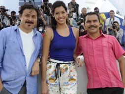 Gerardo Naranjo, Stephanie Sigman y Noe Hernández, durante la presentación de Miss Bala en Cannes. AFP  /