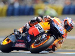 El piloto australiano, Casey Stoner, durante la carrera de clasificación para el GP Francia. AFP  /