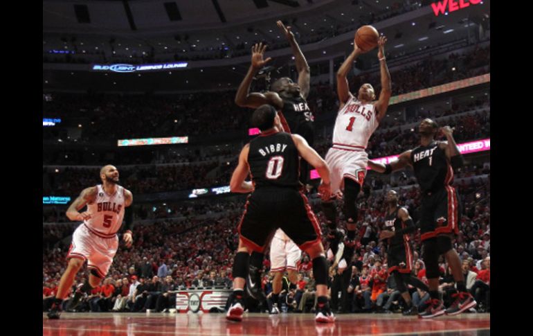 Acción del primer partido de la final de la Conferencia Este entre Chicago y Miami. AFP  /