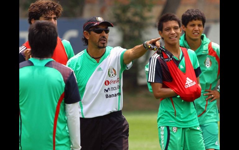 Raúl Gutiérrez, entrenador del cuadro mexicano se declara ansioso por conocer a sus contrincantes. MEXSPORT  /