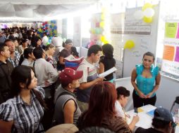 Ayer se ofertaron cuatro mil 200 plazas en la Macro Feria del Empleo realizada en Plaza Fundadores. A. GARCÍA  /