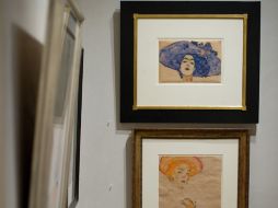 Sus obras 'Eva Freund en el sombrero azul '(Superior) y' Gerti Schiele en Orange Hat' forman parte de la galería presentada.AFP  /