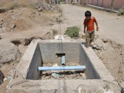 En la colonia Jardines de la Cruz, nunca se realizaron las obras para el abastecimiento de agua previstas en el programa. S. NÚÑEZ  /