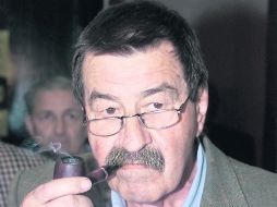 Por cuestiones de salud, el escritor Günter Grass queda descartado de la delegación Alemana que viene a la FIL. ESPECIAL  /