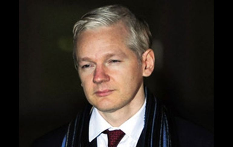 Assange saltó a la fama internacional por divulgar en Wilileaks, informes clasificados de distintos gobiernos y organizaciones. EFE  /