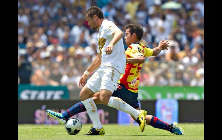 El delantero de Pumas, Dante López, durante la final del Torneo Clausura ante Morelia. MEXSPORT  /