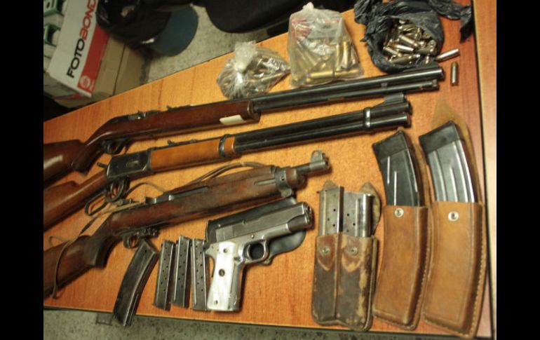 Policías estatales también aseguraron armas al Sur del Estado. ESPECIAL  /