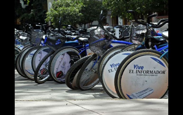 Las 500 bicis se prestan mediante un trámite sencillo y se pueden encontrar en distintos puntos de la ciudad. ARCHIVO  /