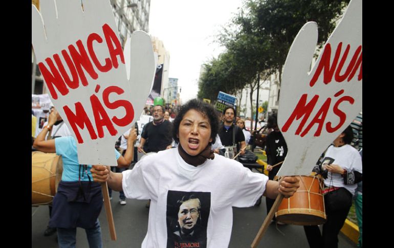 Simpatizantes del aspirante de izquierda se manifiestan contra Keiko Fujimori en Lima. REUTERS  /