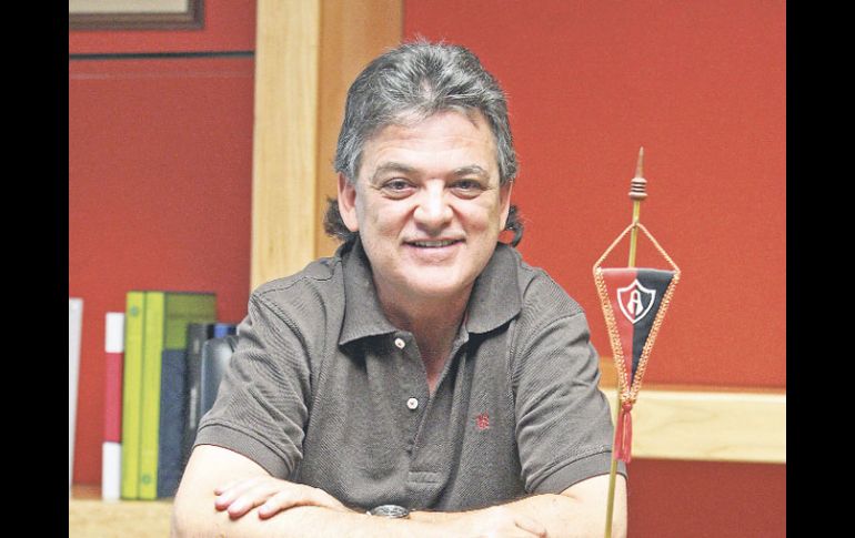 Carlos Martín del Campo confía en lograr la reelección como presidente del equipo rojinegro. A. CAMACHO  /