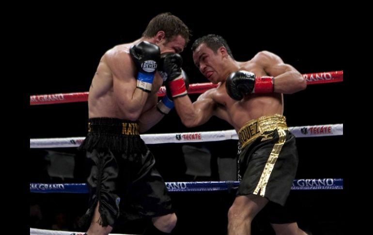 Juan Manuel Márquez, enfrenta al australiano Michael Katsidis, durante un evento en las Vegas. MEXSPORT  /