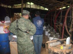 Militares aseguraron dos hornos metálicos con capacidad de 500 litros. ARCHIVO  /