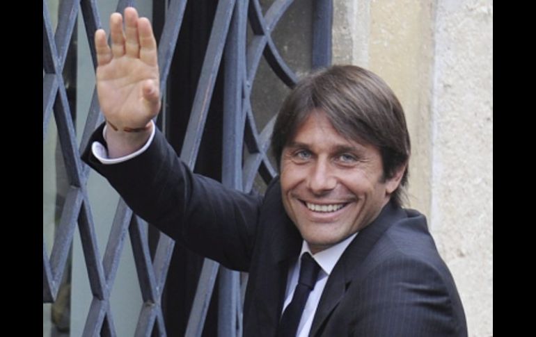 El exfutbolista italiano Antonio Conte estará al frente del Juventus para la próxima temporada. EFE  /