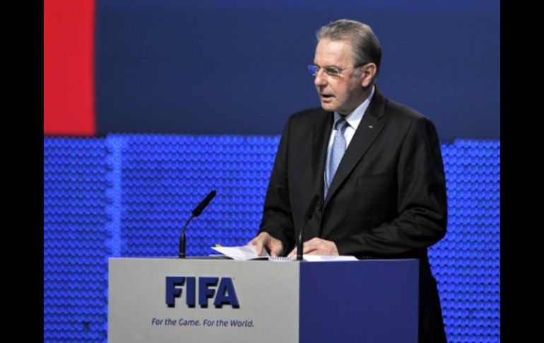 El presidente del Comité Olímpico Internacional, Jacques Rogge, durante el 61º Congreso  de la FIFA. AFP  /