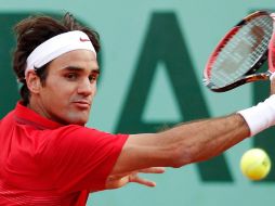 El suizo Roger Federer  jugará ante Novak Djokovic por cuarta vez en el año, y luchará por llegar a la final. AFPEFE  /