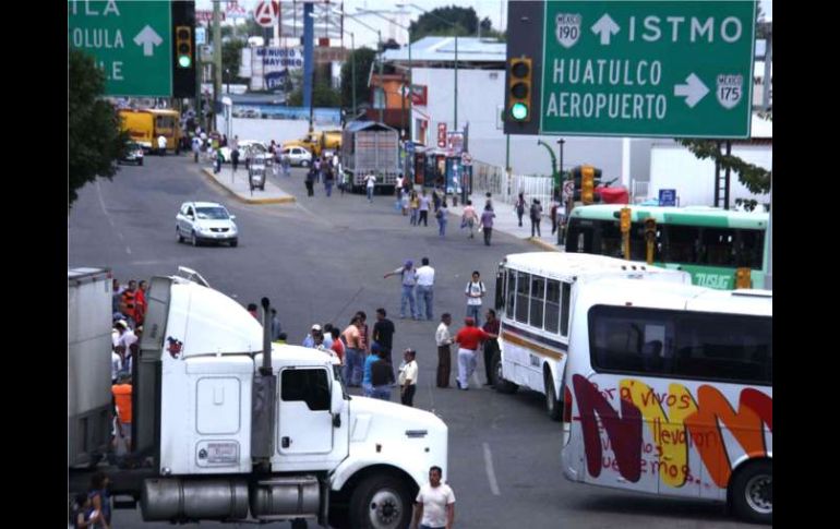 Integrantes del SNTE se manifestarán en contra del despido ''injustificado'' de profesores en evaluación universal. NOTIMEX  /