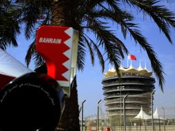 Vista de las afueras del Circuito Internacional de Bahrein que espera recibir el Gran Premio de la Fórmula 1. AP  /