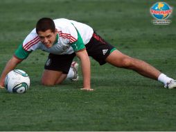 Javier 'Chicharito' Hernández en una práctica con el cuadro mexicano. MEXSPORT  /