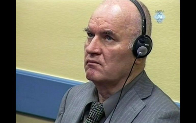 Ratko Mladic en su primera aparición ante la Corte de La Haya. Enfrenta cargos genocidio y crímenes de lesa humanidad, entre otros. AP  /