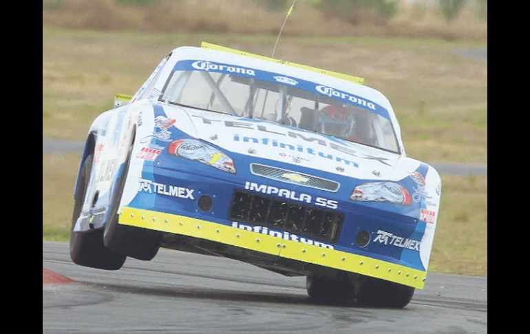 Antonio Pérez no ha tenido fortuna en esta temporada de la Nascar Series. MEXSPORT  /