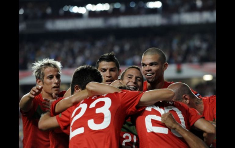 Los jugadores de Portugal celebran su gol ante Noruega. AFP  /