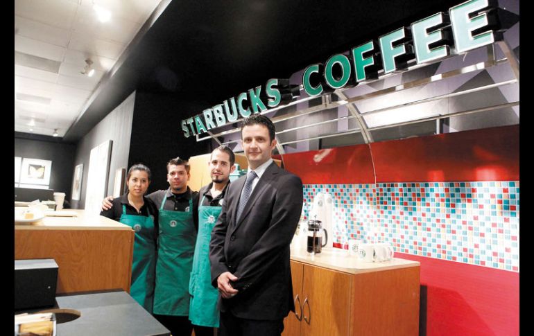 Grupo Alsea es operador de marcas como Starbucks Coffee, Domino’s Pizza y Burger King, entre otras. ARCHIVO  /