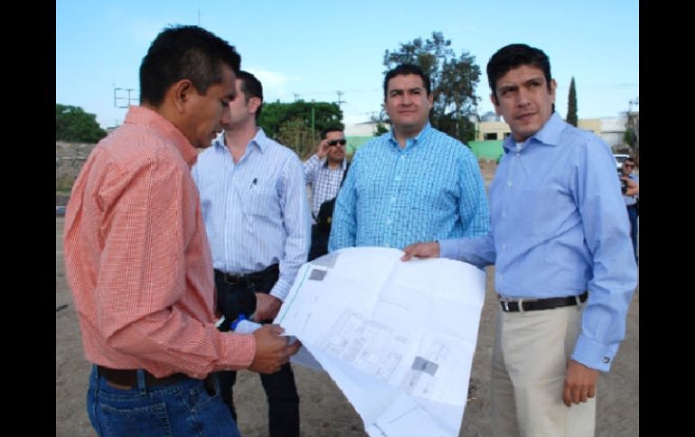 Héctor Vielma, presidente municipal de Zapopan, dio el banderazo del inicio de las obras del nuevo edificio de la Policía. ESPECIAL  /