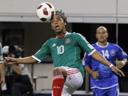 Giovani dos Santos en el duelo del Tri ante El Salvador en Copa Oro. REUTERS  /