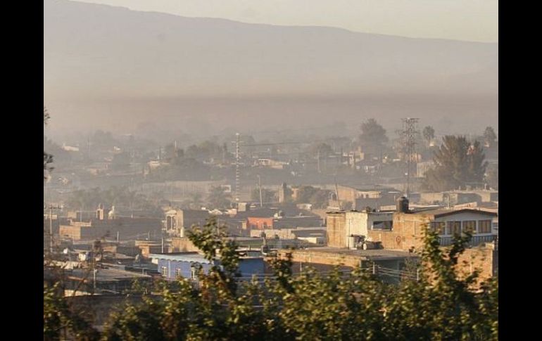 Miravalle registró ayer una grave contaminación, pues los puntos Imeca ascendieron a 207. ARCHIVO  /