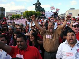 Ayer, miles de personas salieron a las calles de Tijuana para protestar contra el arresto del empresario y exalcalde local. NTX  /