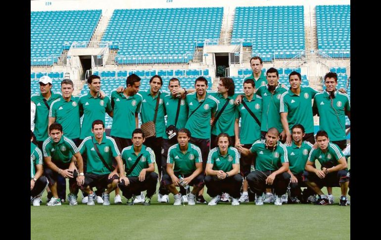 La Selección mexicana reconoció el campo en el que jugará hoy su segundo partido de la Copa Oro. MEXSPORT  /