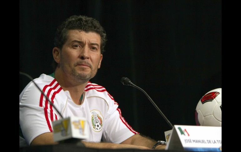 José Manuel de la Torre en una conferencia de prensa en Charlotte. MEXSPORT  /