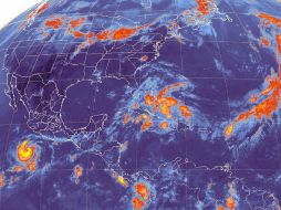 Imagen satelital del Servicio Meteorológico Nacional de México donde se muestra al huracán 'Adrián'. EFE  /