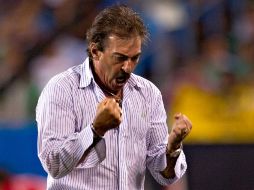 Ricardo La Volpe festejando el gol del empate. MEXSPORT  /