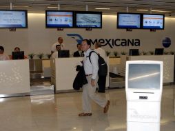 Después de más de nueve meses las rutas que operaba Mexicana ya fueron cubiertas por otras aerolíneas. ARCHIVO  /