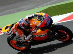 El australiano Casey Stoner durante la carrera de clasificación para el GP de Silverstone. AFP  /