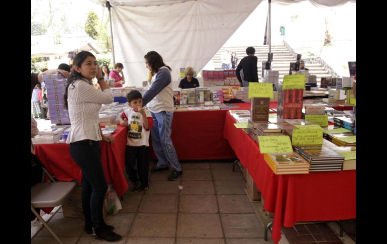 Hasta el próximo 19 de junio los capitalinos podrán adquirir diferentes publicaciones a precios más bajos. NTX  /