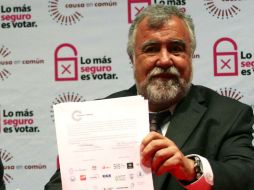 Encinas firmó hoy el documento de Causa Común Lo Más Seguro es Votar. NTX  /