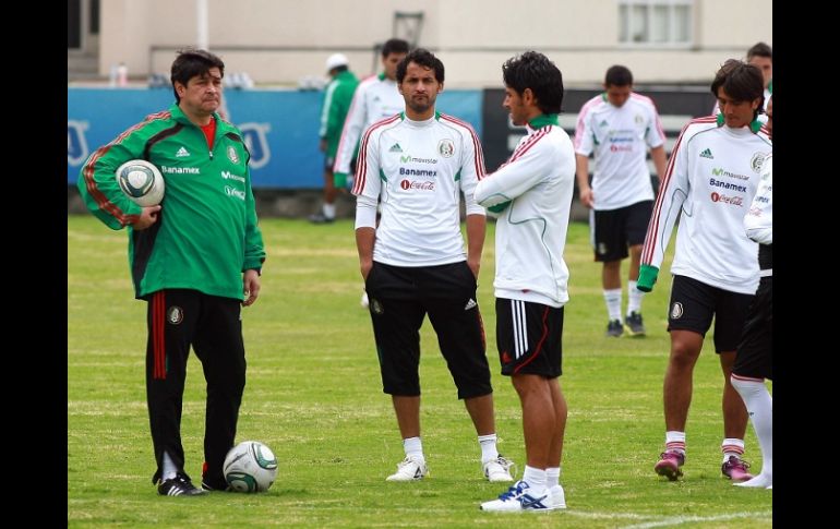 Luis Fernando Tena podrá contar con un jugador más para la Copa América. MEXSPORT  /