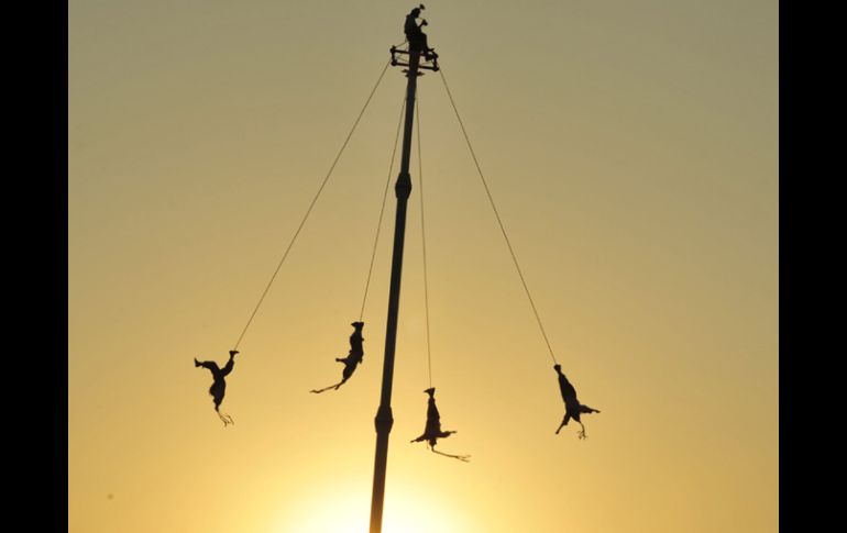 En el encuentro participarán voladores provenientes de Veracruz, San Luis Potosí, Puebla y Guatemala. EL UNIVERSAL  /