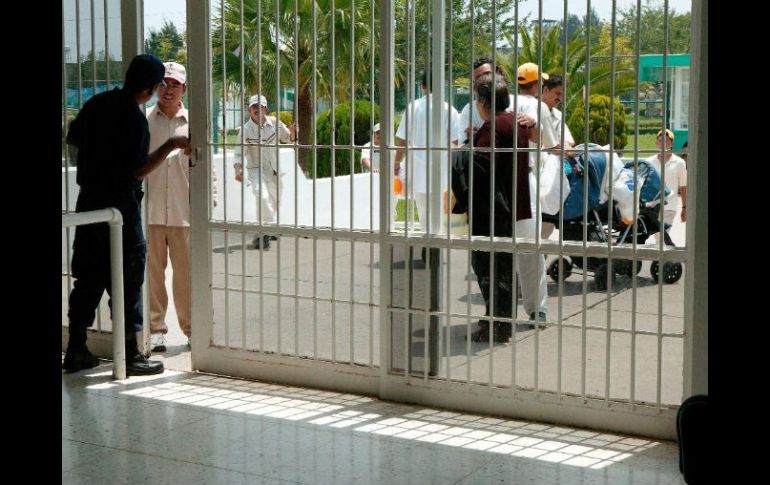 El penal de Puente Grande padece sobrepoblación, misma que se busca disminuir con la construcción del Reclusorio Metropolitano. ARCHIVO  /