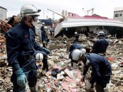 El terremoto y tsunami de Japón provocó la muerte de 15 mil personas y siete mil 718 desaparecidos. EFE  /