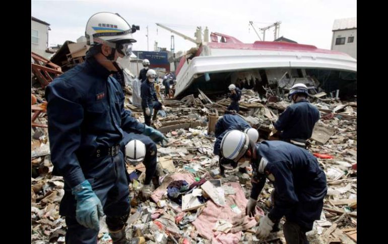 El terremoto y tsunami de Japón provocó la muerte de 15 mil personas y siete mil 718 desaparecidos. EFE  /