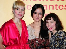 Ely Guerra, Julieta Venegas y Natalia Lafourcade, durante el encuentro con los medios en Francia. NTX  /