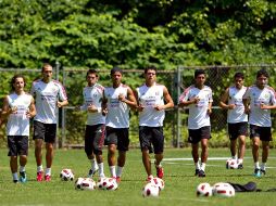 Jugadores de México, durante una sesión de entrenamiento en la Copa Oro.MEXSPORT  /