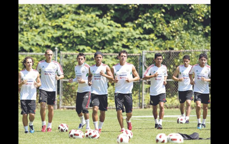 La Selección mexicana pretende mantener su hegemonía sobre Guatemala en Copa Oro. MEXSPORT  /