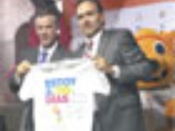 Fernando Quirarte con la playera a 119 días de los Panamericanos. A. HINOJOSA  /