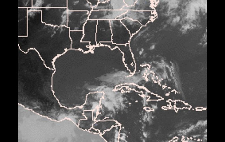 Imagen satelital del Pacífico mexicano. ESPECIAL (Centro Nacional de Huracanes)  /