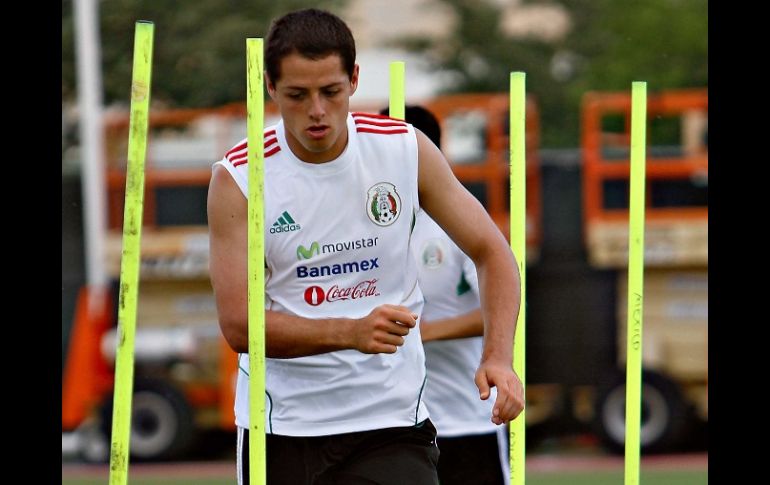 Javier Hernández de México, durante sesión de entrenamiento para Copa Oro. MEXSPORT  /